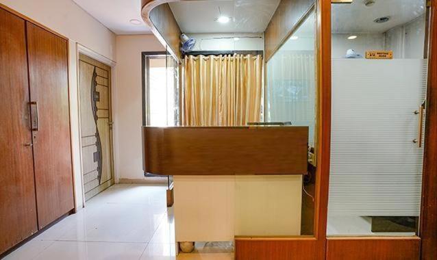 New Prabhu Sharan By Glitz Hotels Нави Мумбай Екстериор снимка